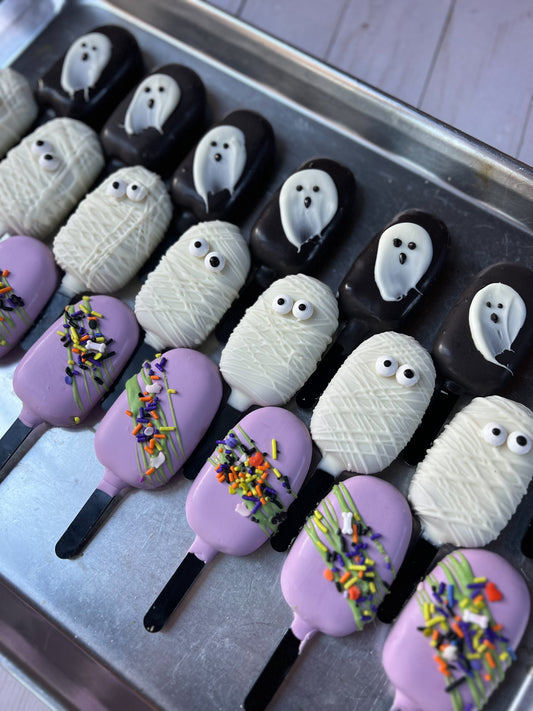 Halloween cakesicles