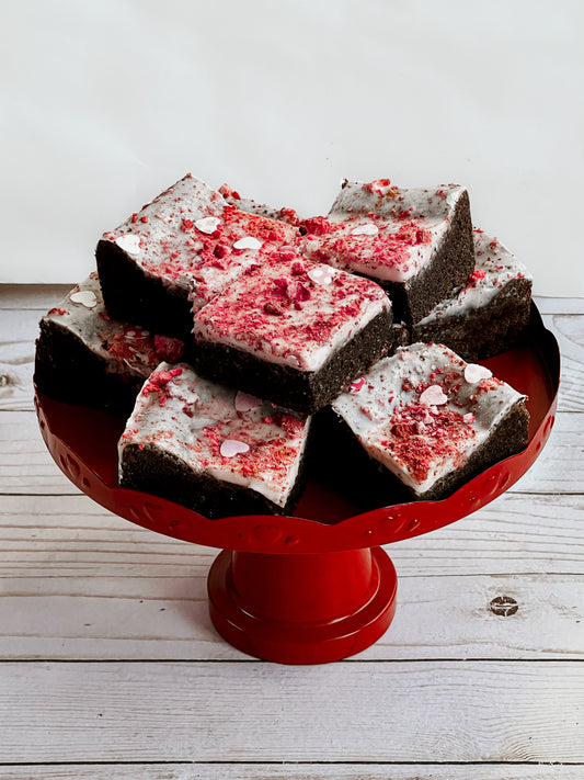 Strawberries and Cream Macaron Brownie